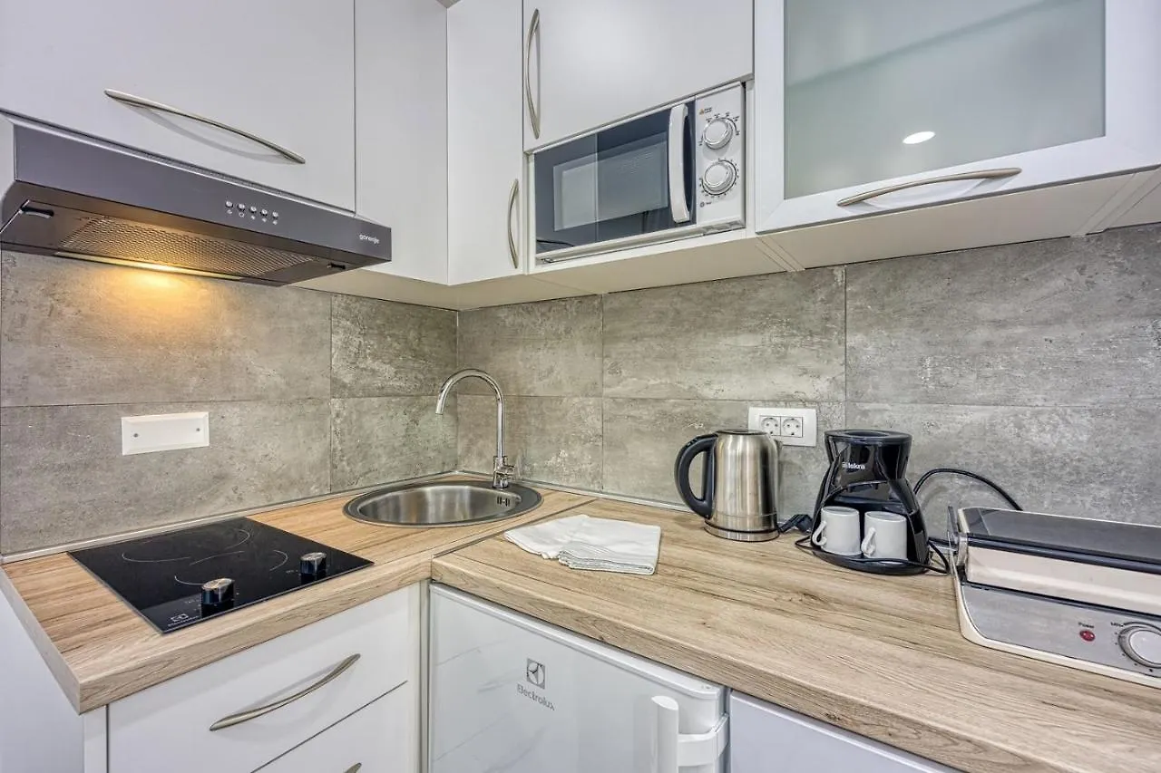Apartments Claudio 포레치