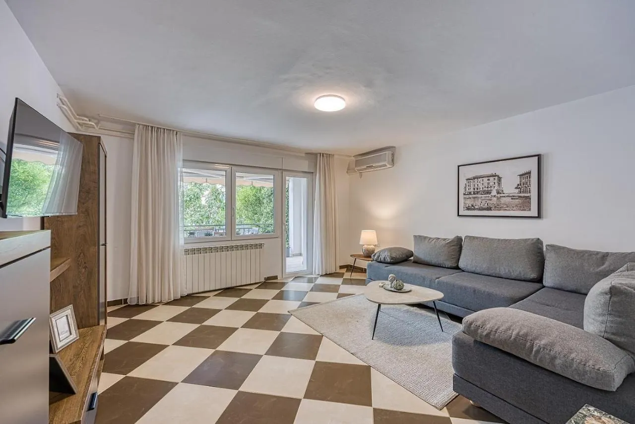 Apartments Claudio 포레치 0*,  크로아티아